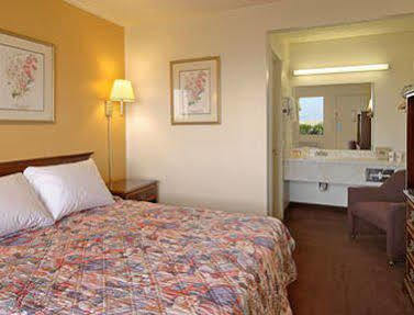 Days Inn By Wyndham Lost Hills Cameră foto